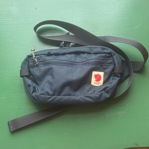 Navy Fjallraven Crossbody Bag